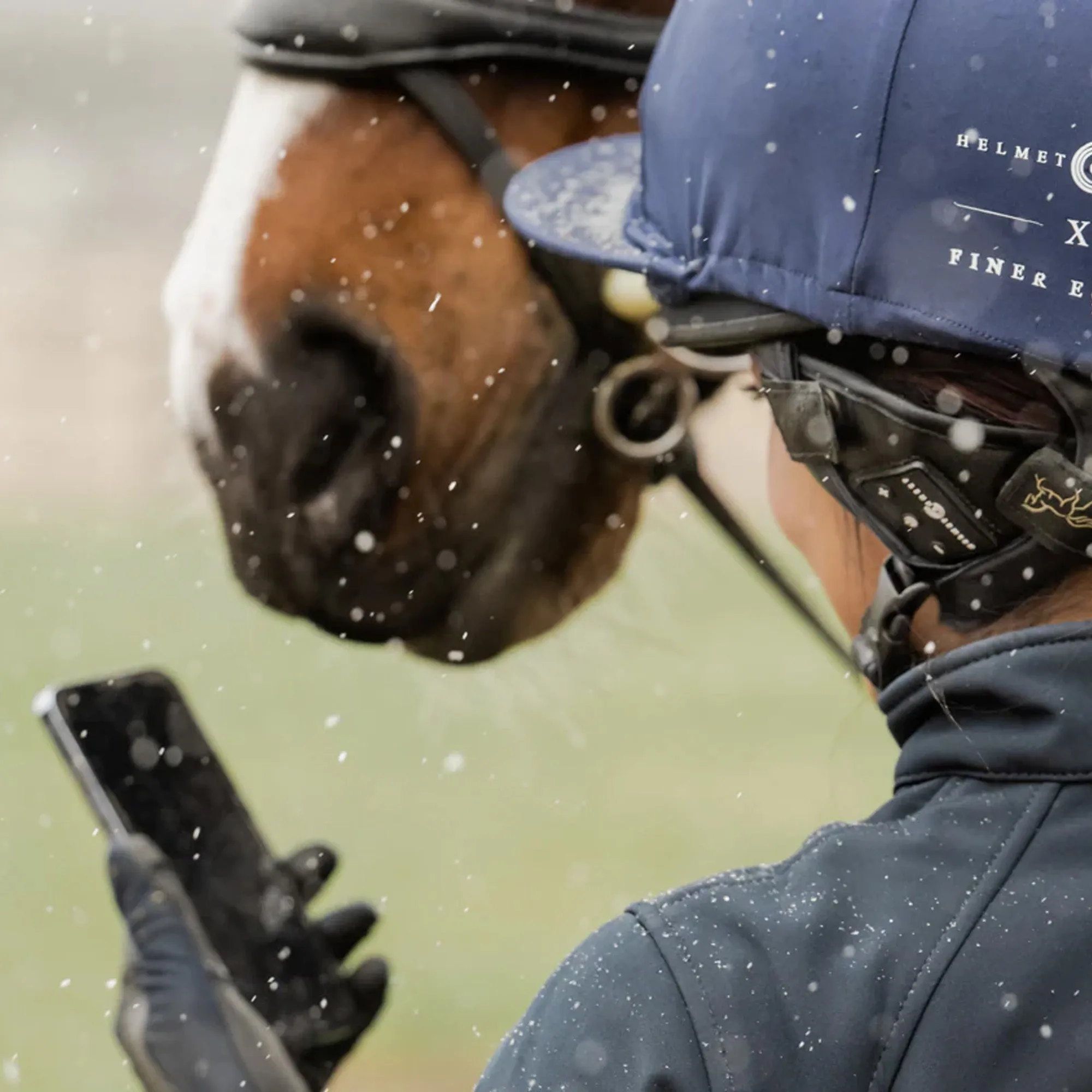 Helmet Connect
